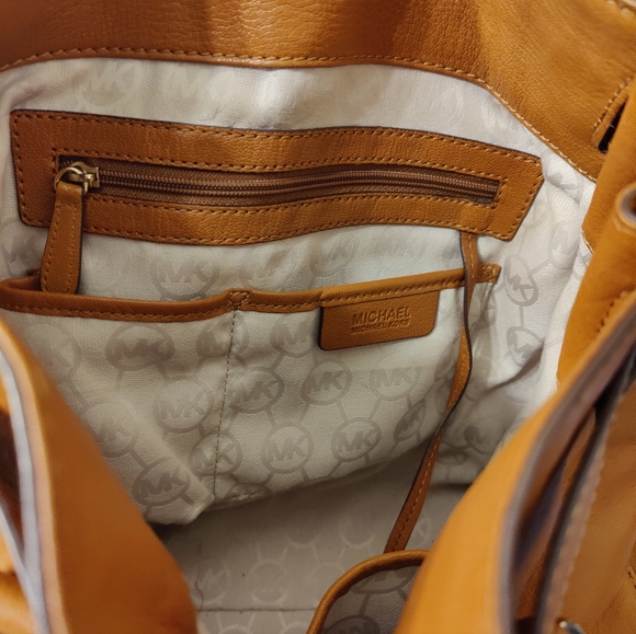 MK Michael Kors Hamilton Camel Brown Leather Large Tote - Picture 3 of 13